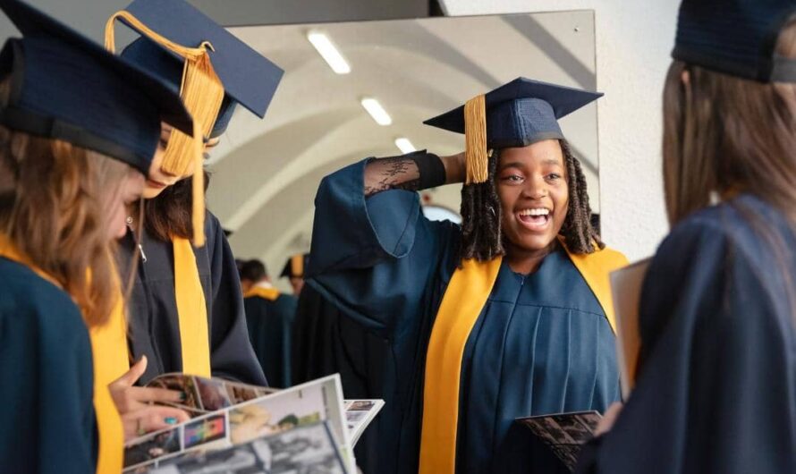 Creating Your Own Student Opportunities 2026: Scholarships, Internships, and Side Hustles